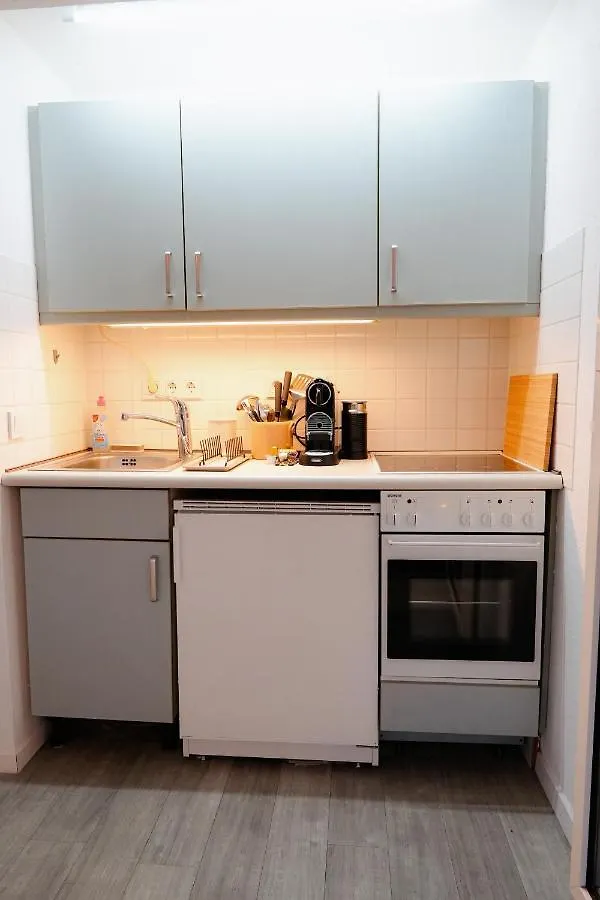 Designer Apartment An Der Leineinsel In Hannover, Direkt Am Wasser In Ruhiger Laage, Messeapartment